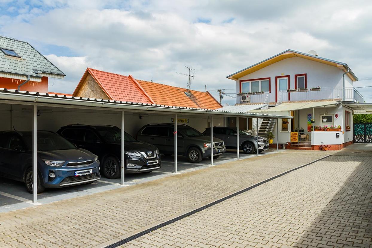Apartmany Tereza Pozsony Kültér fotó